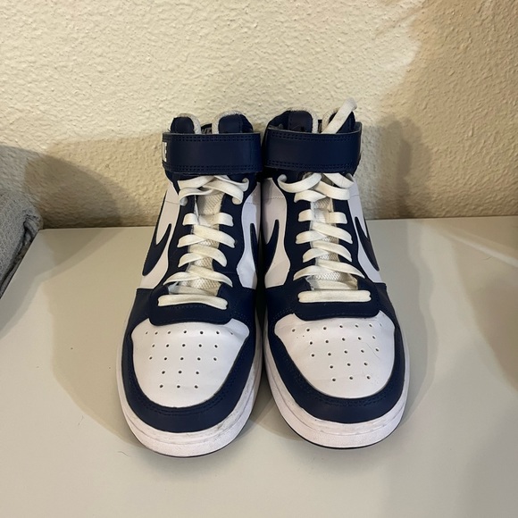 nike court borough - Picture 2 of 5